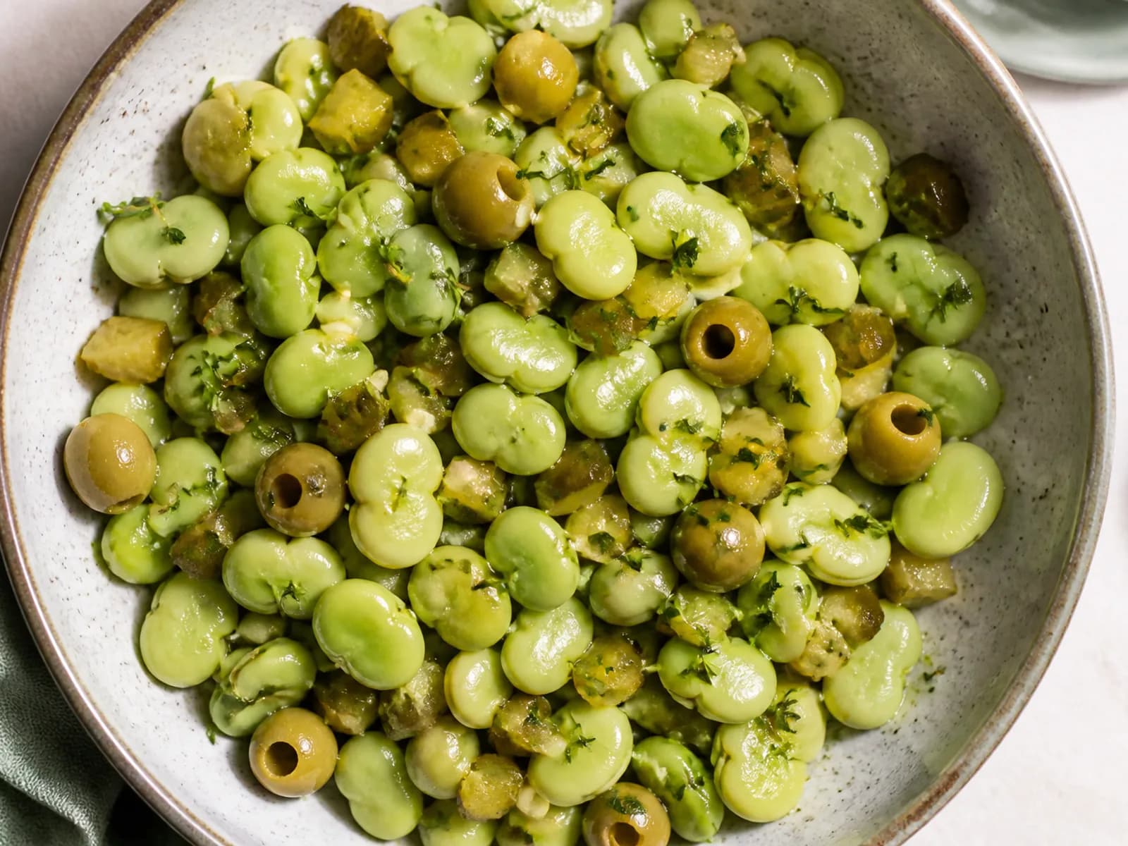 Broad bean salad with garlic dressing